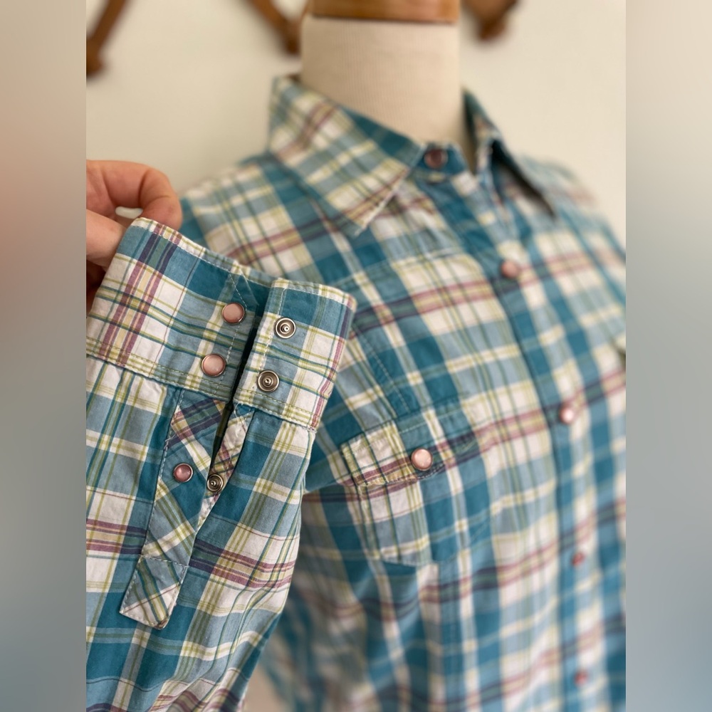 Vintage Turquoise Blue and Pink Plaid Pearlsnap Cotton Blouse 1980s